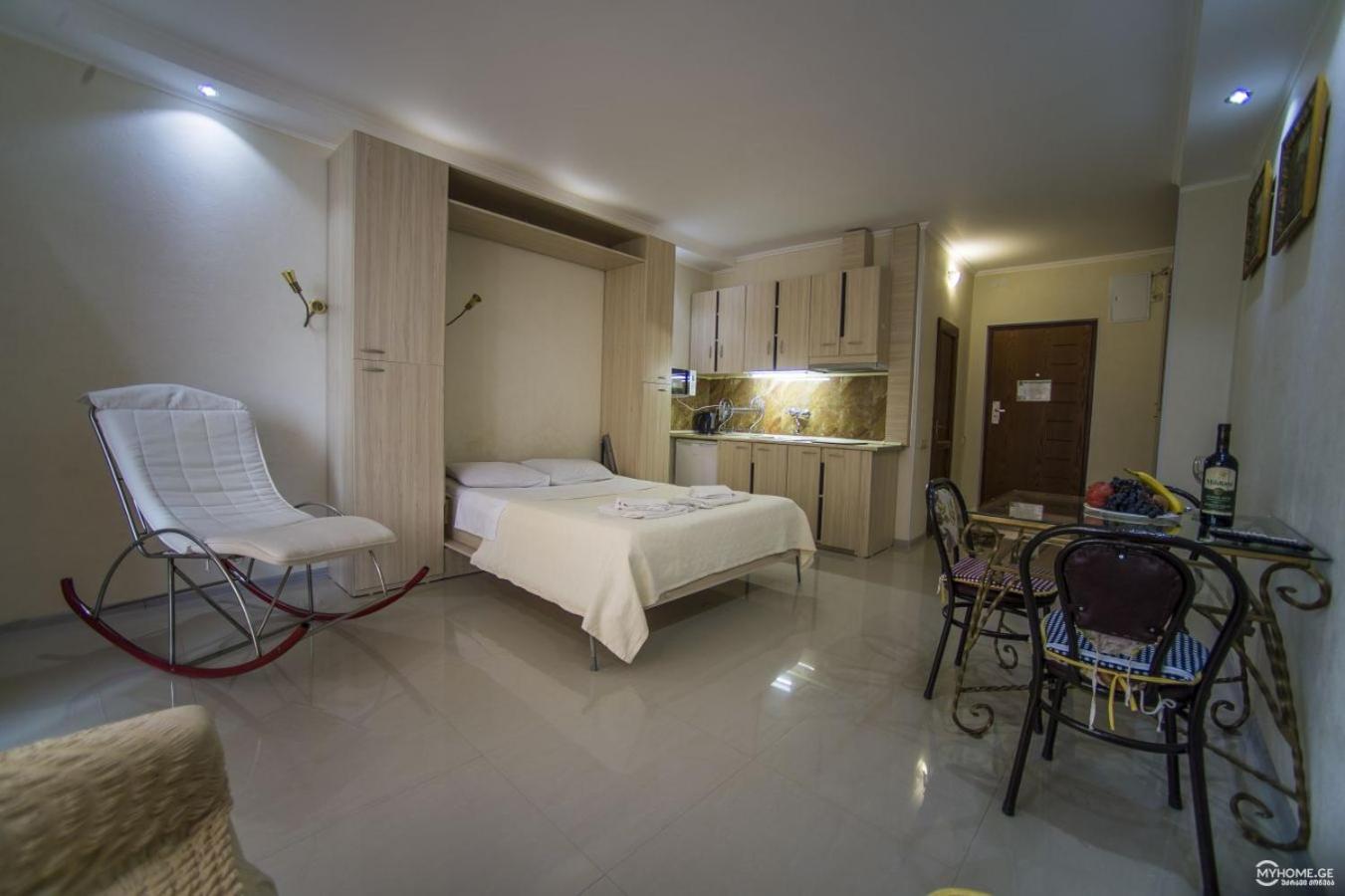Batumi Royal Apartments Εξωτερικό φωτογραφία