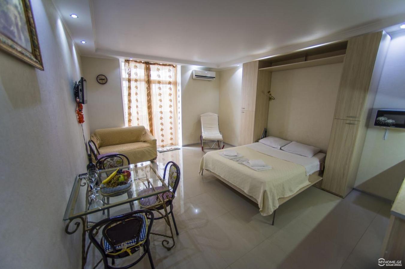 Batumi Royal Apartments Εξωτερικό φωτογραφία